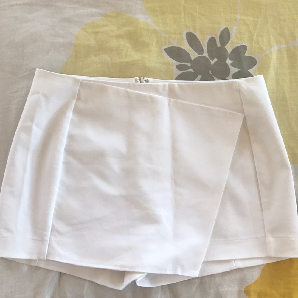 Express White Skort